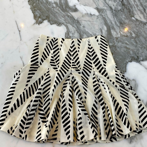 Club Monaco skirt - Picture 1 of 3